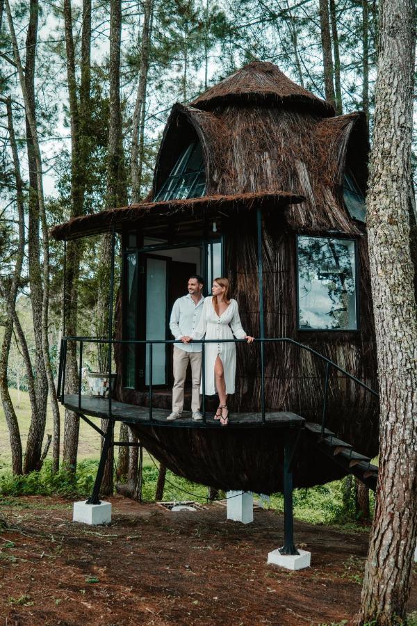 Toba Caldera Resort Parapat Eksteriør bilde