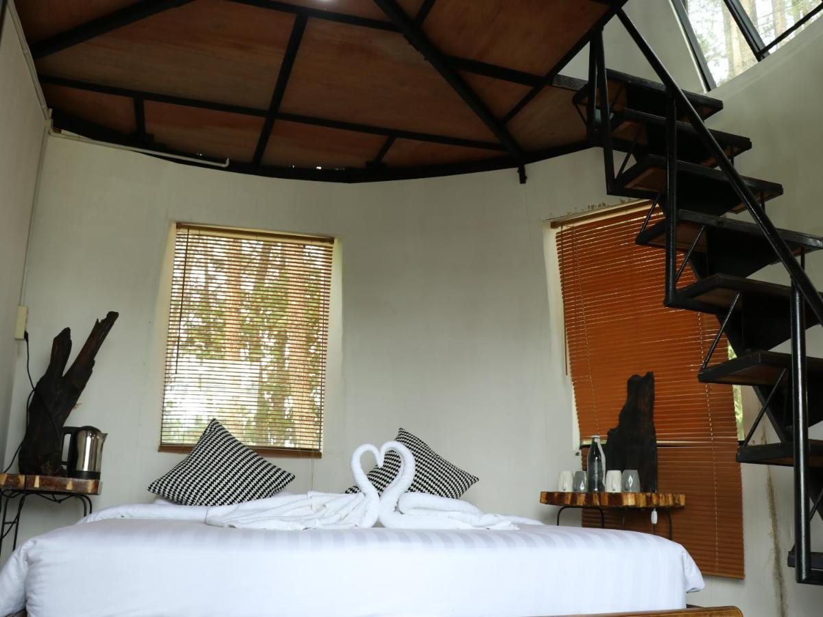 Toba Caldera Resort Parapat Eksteriør bilde